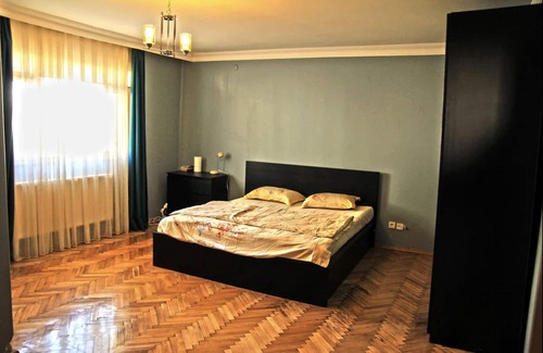 Arnavutkoy District Villa | Villa with Organic Garden near Istanbul Airport