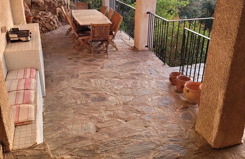 Laroque-des-Alberes Villa | Villa with pool and breathtaking sea and mountain views in a peaceful location