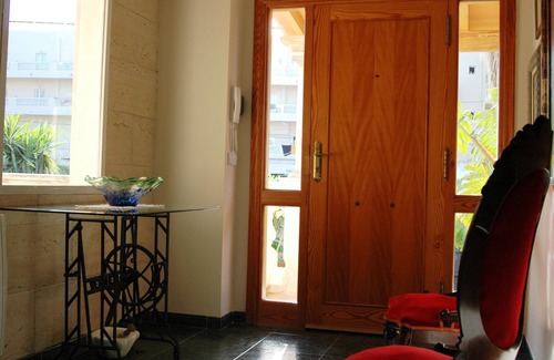 El Arenal House | Villa with pool/Jacuzzi for 10 pax