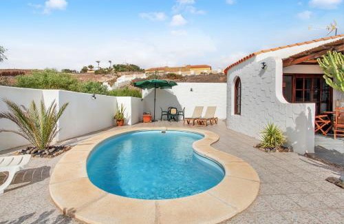 Parque Holandes Villa | Villa with pool overlooking the Atlantic Ocean and Parque Holandes