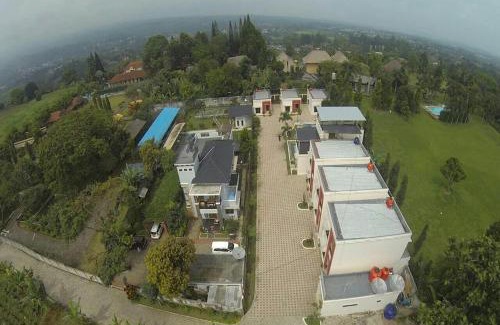 Cisarua Resort | Villa Zam Zam Puncak