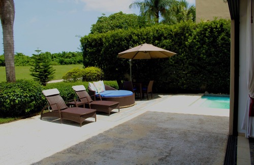 Guayacanes Villa | VillaFVJuanDolio-4BR/6Beds/12Pax/AC/WiFiBBQ-Pool-Tv