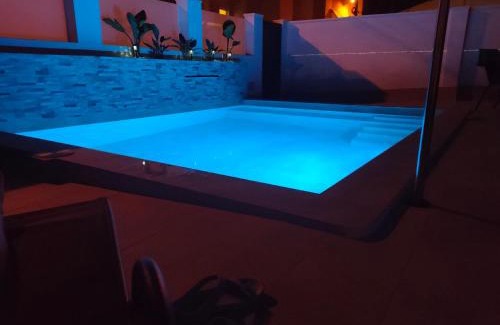 Los Cuarteros Villa | Villamolinos, villa con piscina privada.