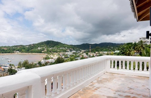 Barrio La Fortaleza Vieja Apartment | Villas Hillside apt 2