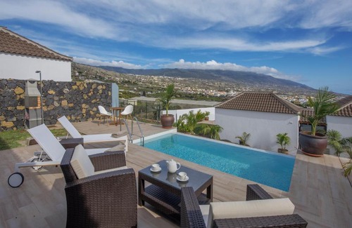 Los Llanos de Aridane Villa | Villas Taburiente