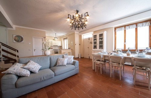 Spello Villa | VillaSubasioRelax, panoramic villa with swimming pool, natural park, Spello, Assisi