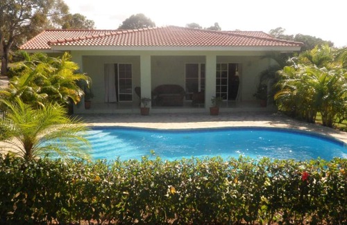 Urbanizacion Tavarez Villa | VillaTracey! Sosua 3 BR Pool Wifi Cable Maid #156