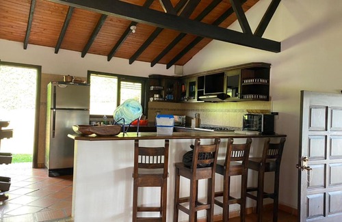 Calima Villa | Villla Celeste, 5 Minutes From Lake Calima