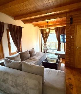 Matiçan Villa | Villzone vila in Prishtina with big garden