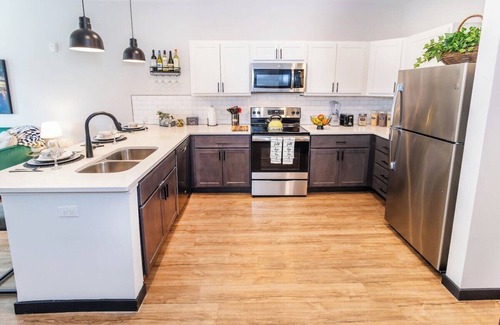 Evansville Apartment | Vine · Downtown Apt w/Rooftop Yoga, W-Fi & Pet Friendly