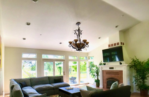 Victor House | Vineyard Countryside Escape - family get-away