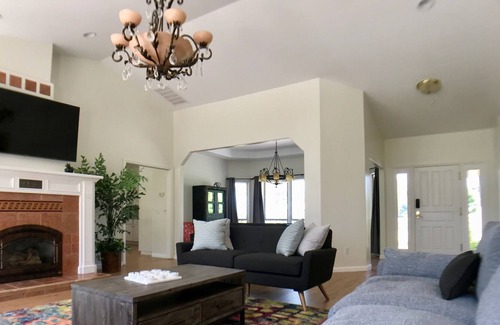 Victor House | Vineyard Countryside Escape - family get-away