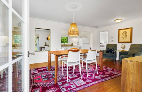 Calistoga Cottage | Vineyard View Home with a Complimentary Wine Tasting