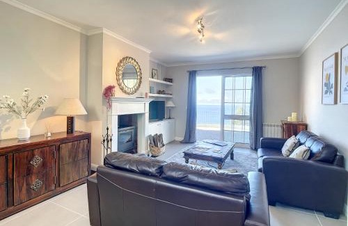 Porto Moniz House | Vinhaticos Villa by Atlantic Holiday