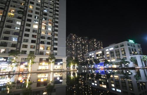 Hoang Mai Apartment | Vinhomes Times City by Emily in Town