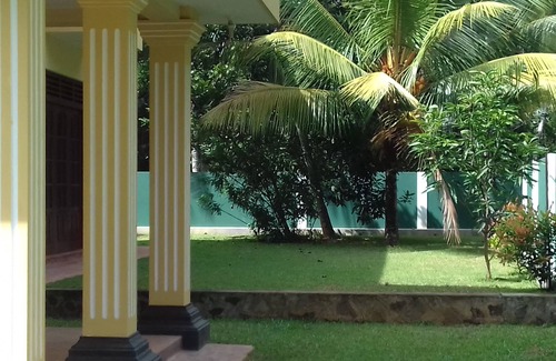 Ambalangoda Villa | Vinses Villa in Hikkawah