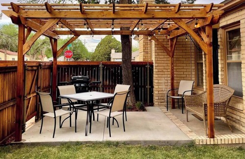 Tech Terrace House | Vintage 2-bedroom Gem located in Tech Terrace