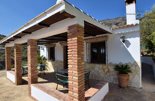 Canillas de Aceituno House | Vintage Holiday Home in Andalusia with Pool