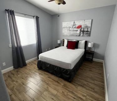 North Las Vegas House | Vintage Residence whit 3 Bedroom and Billard Table