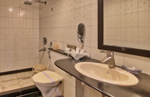 Sualkuchi Hotel | Vishwaratna Hotel