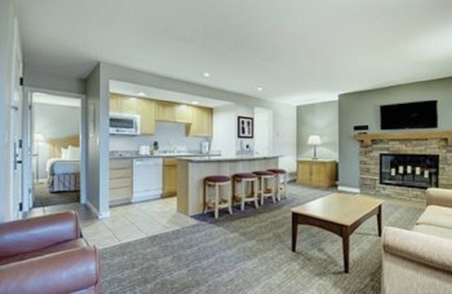 Bend Resort | Visit Deschutes National Forest and wilderness areas!