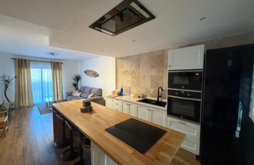 Chiva Apartment | Vista Golf