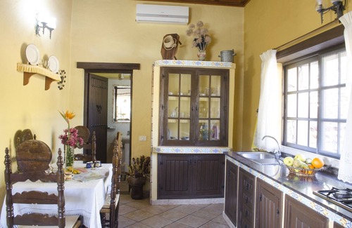 San Bartolome de Tirajana Cottage | Vivelorural casa en Valle de Chira con piscina