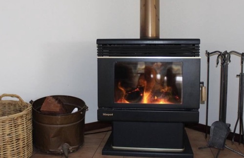 Augusta House | Vivente - 180 degree views of the river mouth. An easy walk to the Colourpatch Cafe and ocean - Vivente - ocean views everywhere