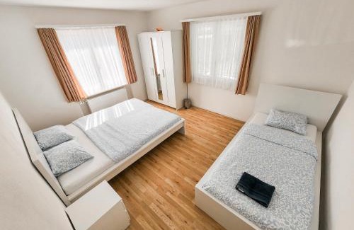 Bassersdorf House | VK - VBD - Zürich Airport - Homestay - Villa Bassersdorf