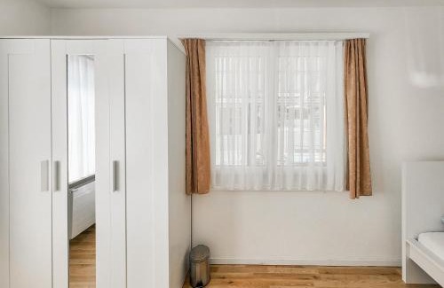 Bassersdorf House | VK - VBD - Zürich Airport - Homestay - Villa Bassersdorf