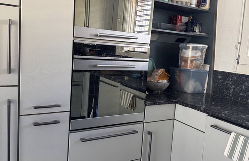 Kloten Apartment | VK - Zürich Airport - Homestay - Härdlen