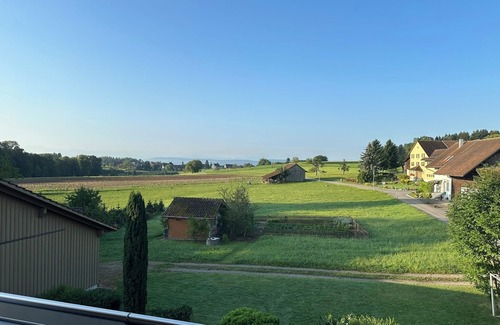 Kloten Villa | VK Zürich Airport Homestay Villa Bänikon