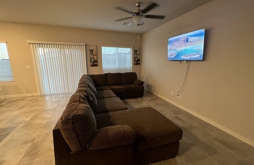 Centennial Hills House | Voluptuous 4 Bedroom new Home