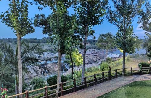 Jabalpur Hotel | Vrindavan Gopala Resort