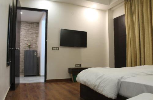 Vrindavan Hotel | Vrindavan Stays Sunrakh Bangar - सुनरख बांगर