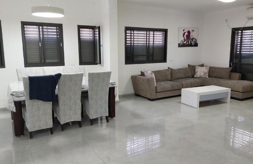 Beit She'an Apartment | וילה בעמק המעיינות
