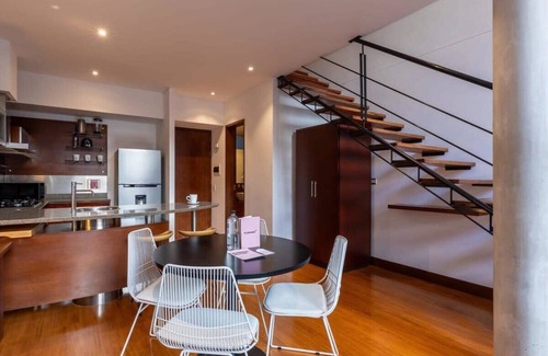 Chico Reservado Apartment | W* | Splendid 1BR Duplex in Chico