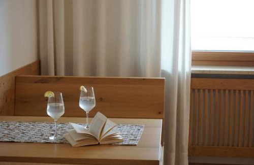 Silandro Apartment | Waalhof Ferienwohnung Mohnblume