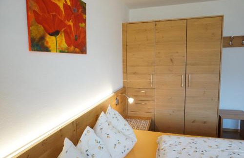 Silandro Apartment | Waalhof Ferienwohnung Mohnblume