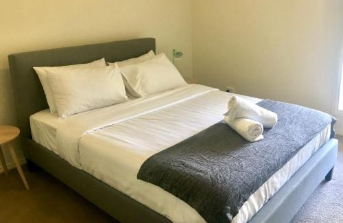 East Wagga Wagga House | Wagga Apartments #6