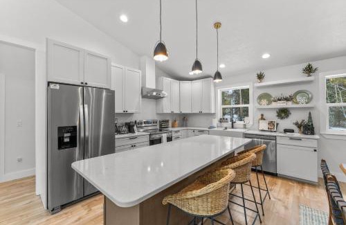 Wagon Wheel House | Wagon Wheel Hideaway - All season new build home near Tamarack Resort & Lake Cascade