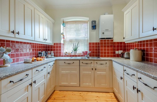 Blythburgh Apartment | Wagtails - Two Bedroom Apartment, Sleeps 4