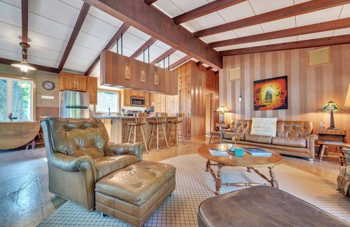 West Okoboji Cabin | Wake up on West Lake. Classic Cabin Retreat! Family Friendly with your own dock.