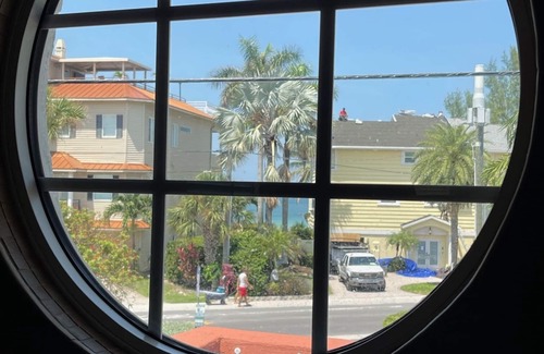 Sunset Beach House | Walk barefoot to the beach. 3 bdrm 3 ba home walk to Caddy's or Katiki's.Pets ok