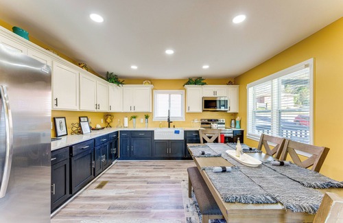 Rome House | Walk Downtown: Charming Rome Abode w/Yard!