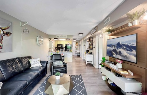 Notch Estates Condo | WALK IN, pool, Close to SDC, Hiking, Hidden Gem