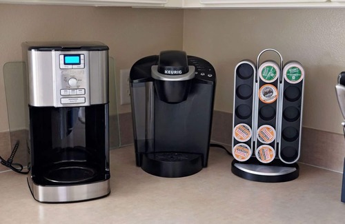 Caroline House | Walk or Cart to Lake Sumter Landing! Our Village Gem - 5 Star - w/Golf Cart