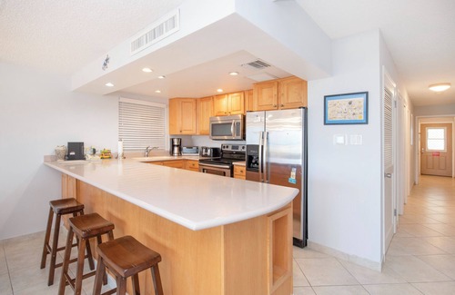 Seven Mile Beach Condo | Walk out the door onto 7-Mile Beach! Discovery Point Club #28
