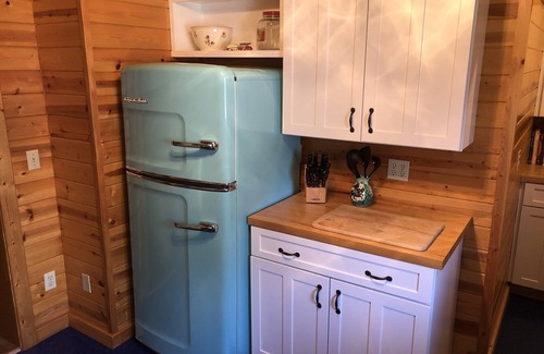 Beulah Cottage | Walk To All Beulah Amenities, Including Beach, Restaurants, Shopping, & Parks.