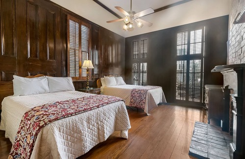 New Orleans Hotel | Walk to all the French Quarter attractions. Excellent location for a group.